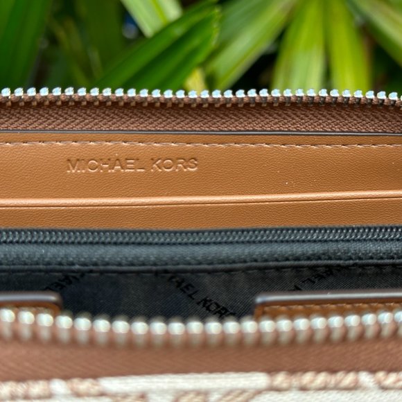 Michael Kors COOPER Large Tech Zip Around Wallet Jacquard Brown Multi - Picture 9 of 11